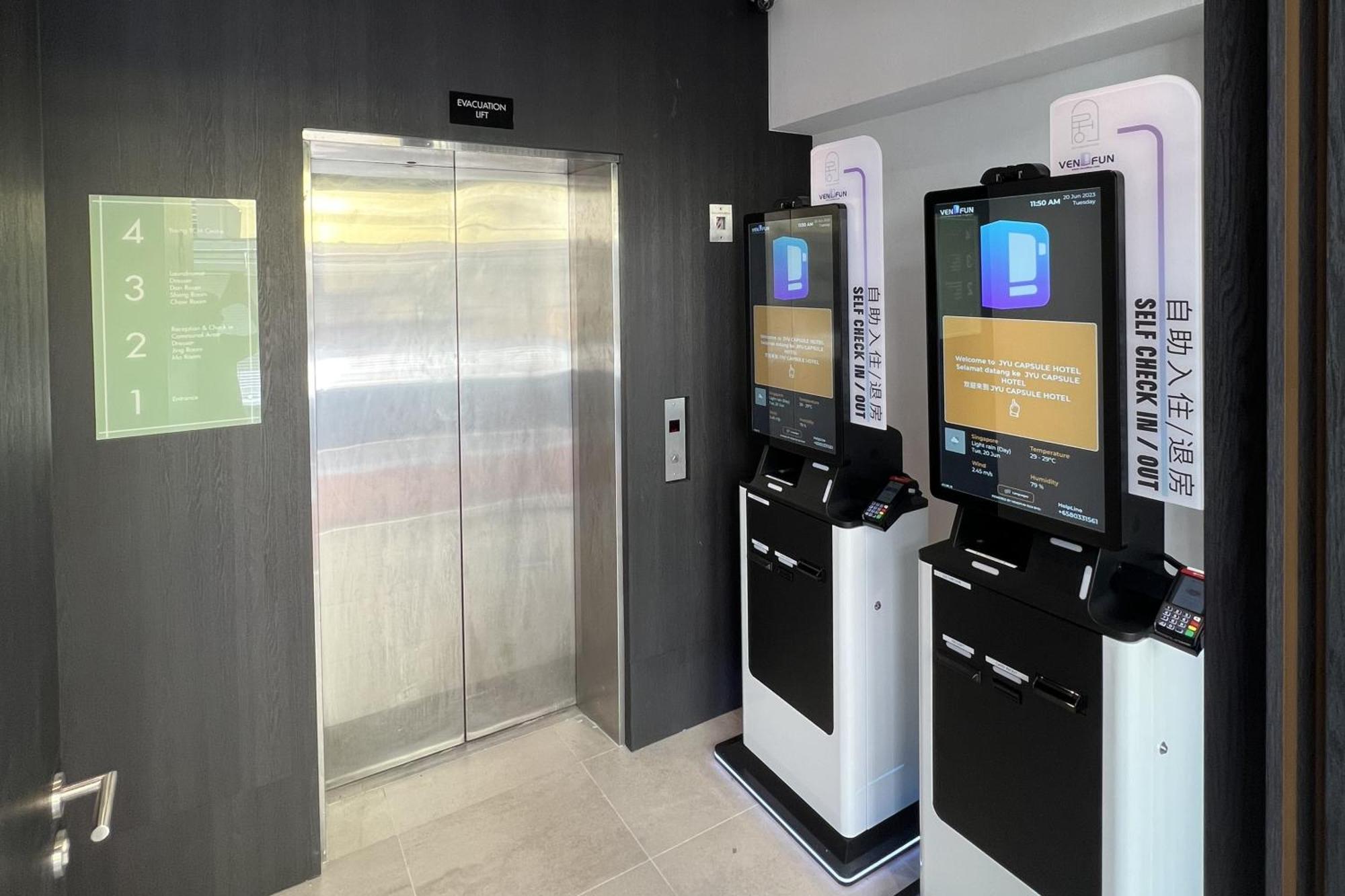 Jyu Capsule Hotel Singapur Exterior foto
