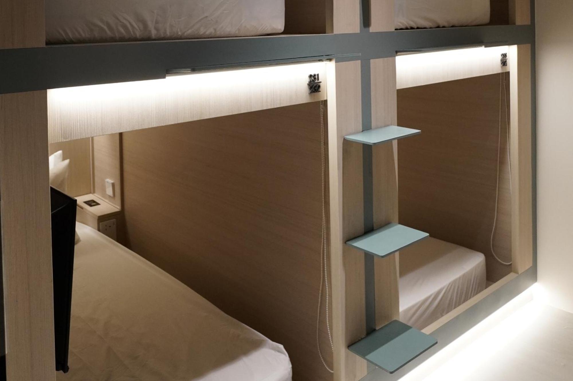 Jyu Capsule Hotel Singapur Zimmer foto
